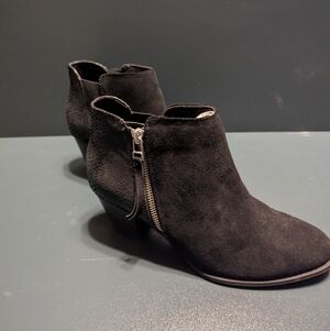 Vionic Black Suede Ankle Booties